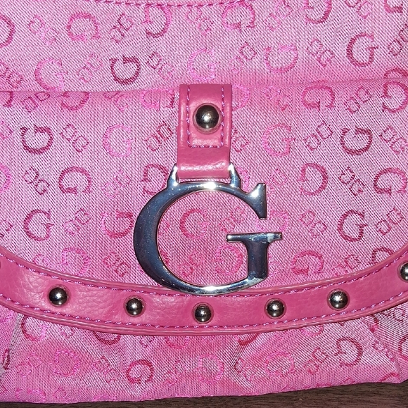 Pink Shoulder Bag with Studded Detailing - Picture 13 of 13